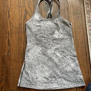 Lululemon tank